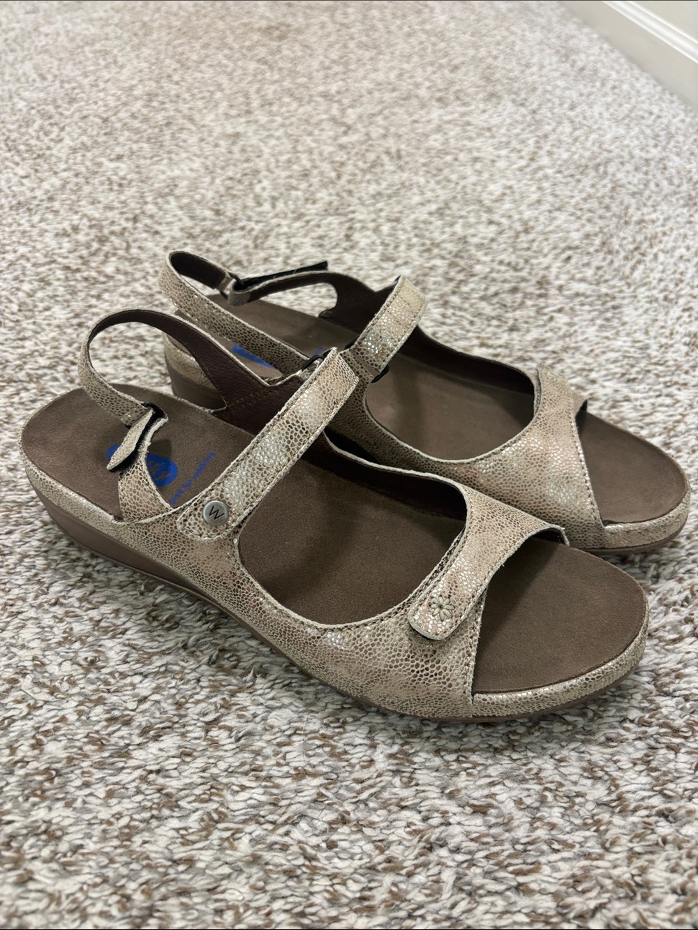 Wolky Tsunami leather Wedge Sandals textured Beige Caviar 42